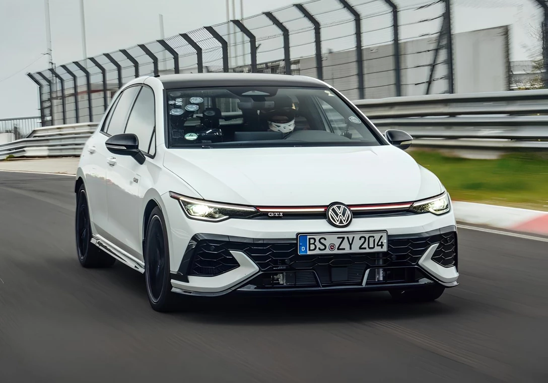 1710135-Golf GTI.jpg