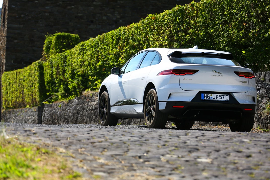 1603757-יגואר i פייס השקה עולמית (16).jpg