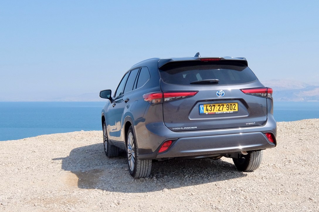 1640041-טויוטה היילנדר מבחן דרכים - 3.jpeg
