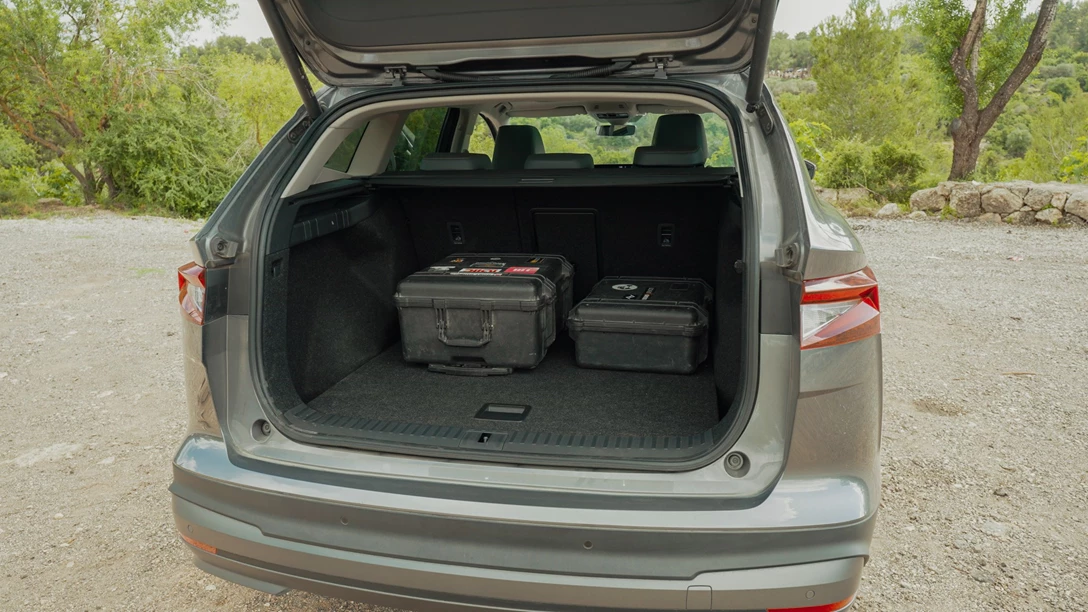 1681711-Hyundai IONIQ 5 vs Skoda Enyaq vs KIA EV6 vs TOYOTA BZ4X - 2023.01_35_29_23.Still174 copy.jpg