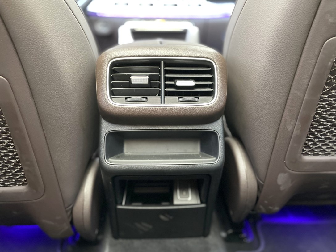 1669099-GLE400D - 98-min.jpeg