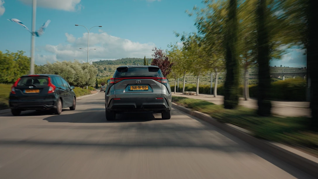 1681643-Hyundai IONIQ 5 vs Skoda Enyaq vs KIA EV6 vs TOYOTA BZ4X - 2023.02_01_39_14.Still207 copy.jpg