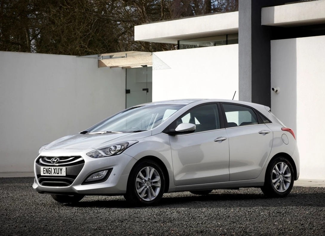 1658189-Hyundai-i30-2013-04.jpg