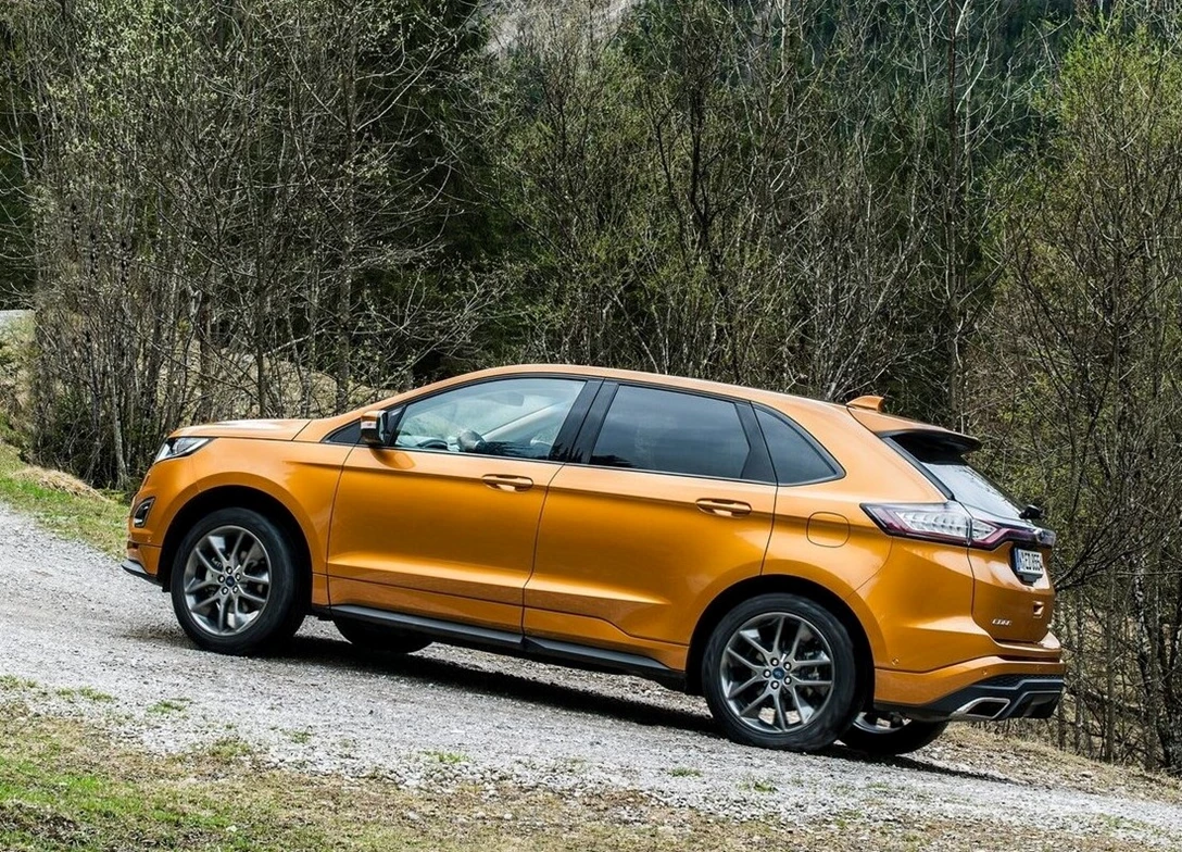 1688388-Ford-Edge-2018-03.jpg