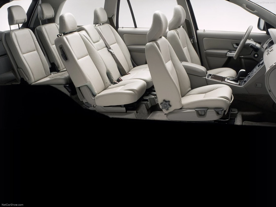 1593345-Volvo-XC90 8.jpg