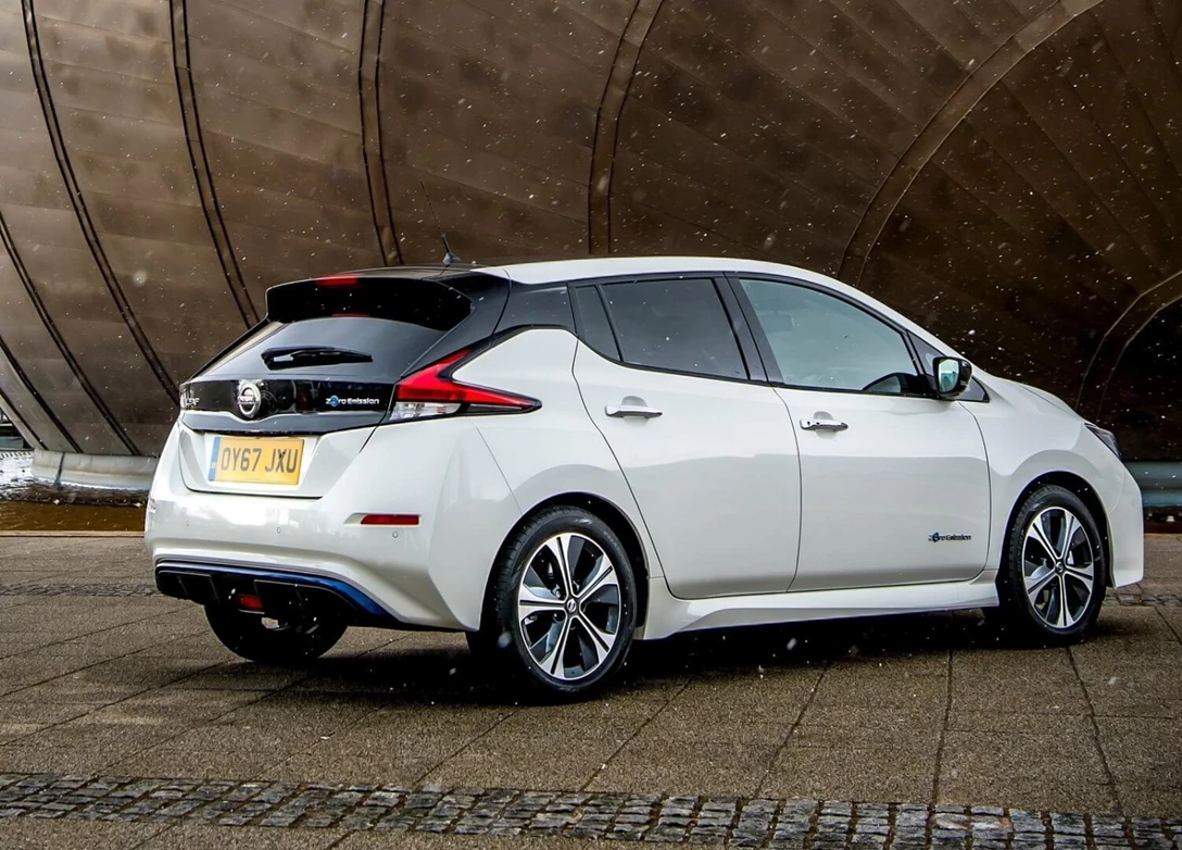 1620359-Nissan-Leaf_UK-Version-2018-04.jpg