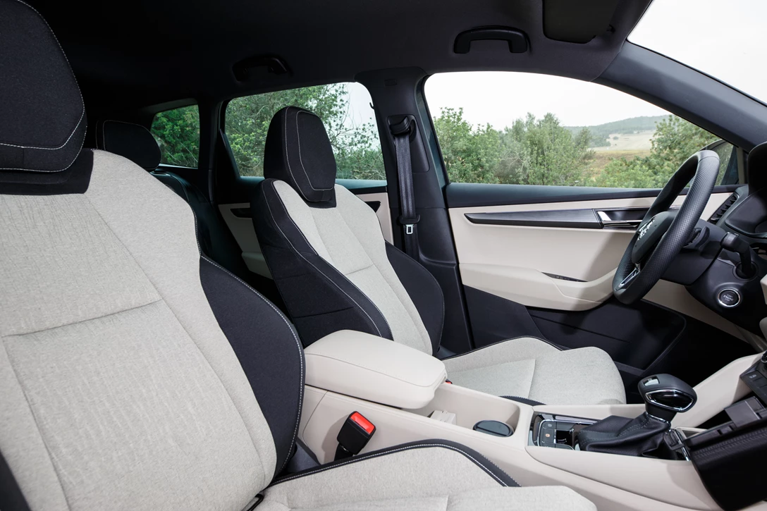 1597375-סקודה קארוק - מבחן דרכים (1.0 ל) (12).jpg