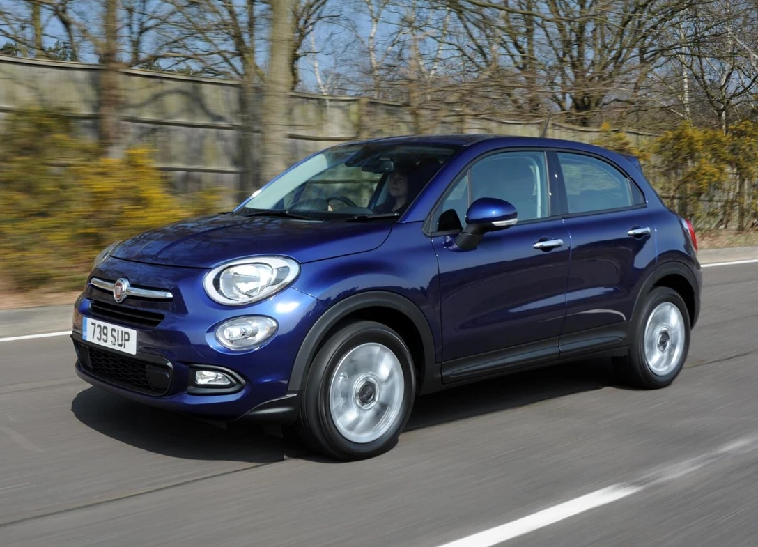 1687922-Fiat-500X-2016-00.jpg