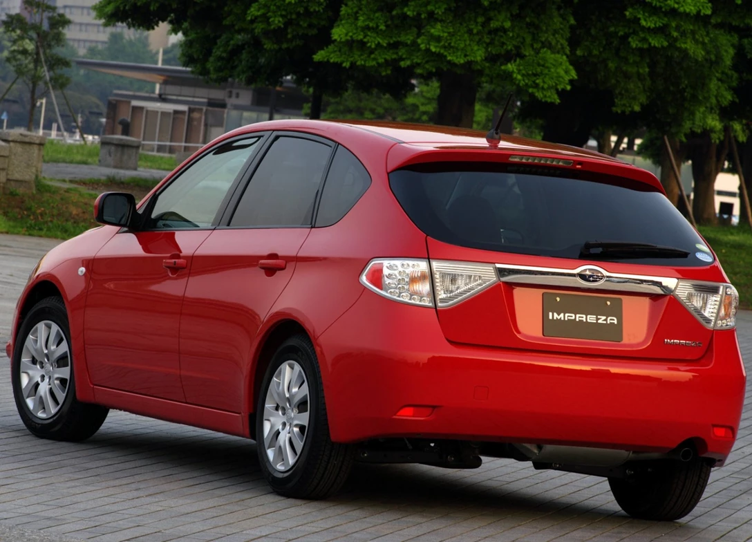 1667796-Subaru-Impreza_Japanese_Version-2011-04.jpg