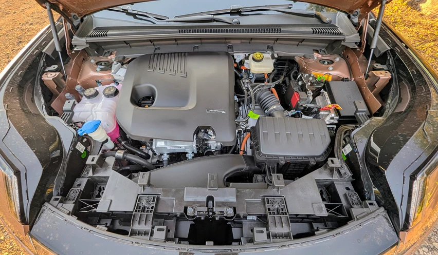 לינק אנד קו 08 מנוע