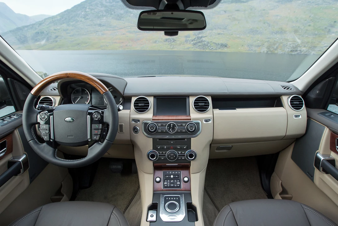 לנד רובר דיסקברי 4 שנת 2015