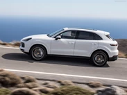 1588121-Porsche-Cayenne 2.jpg