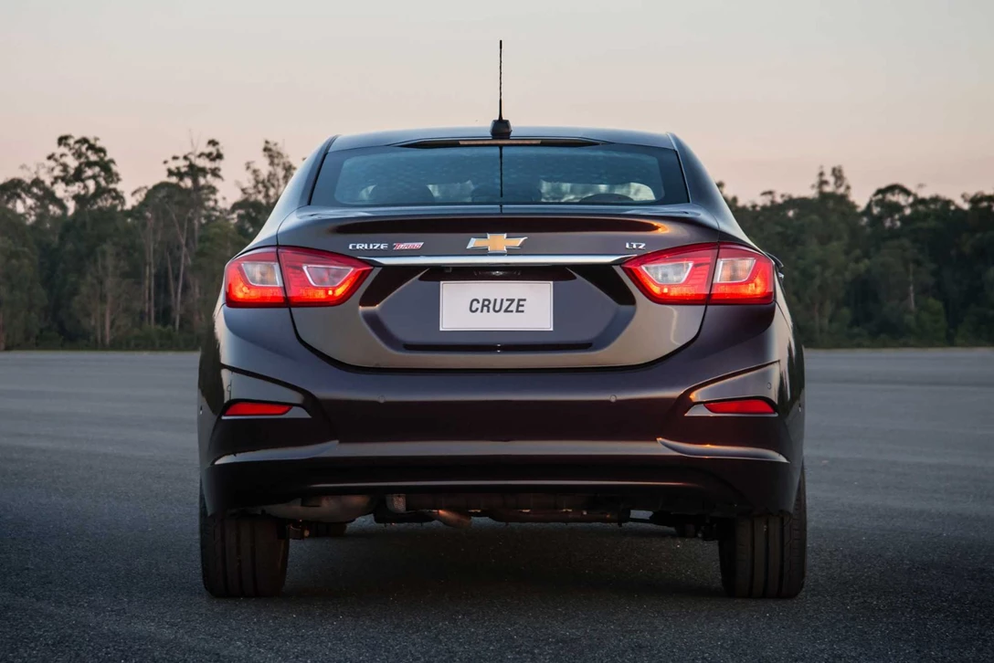 1645047-chevrolet cruze 2017 (12).jpg