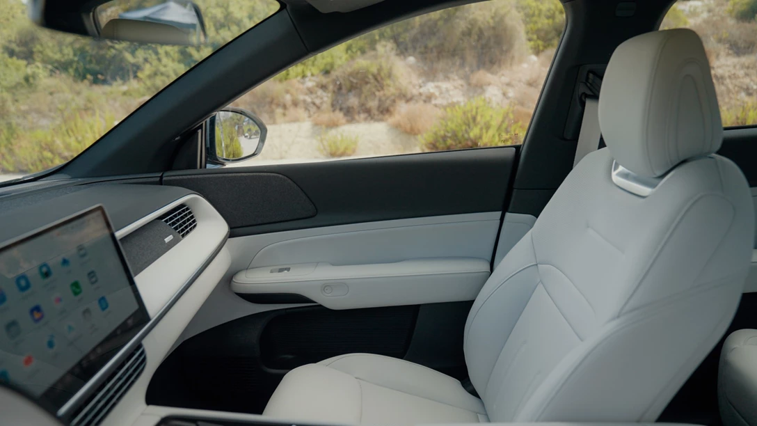 1701412-Xpeng G6 2024.00_28_46_00.Still047.jpg