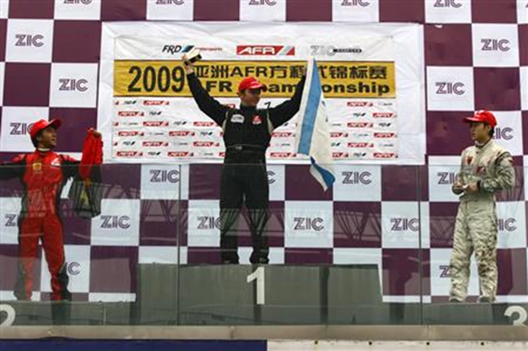 1558004-original.jpg