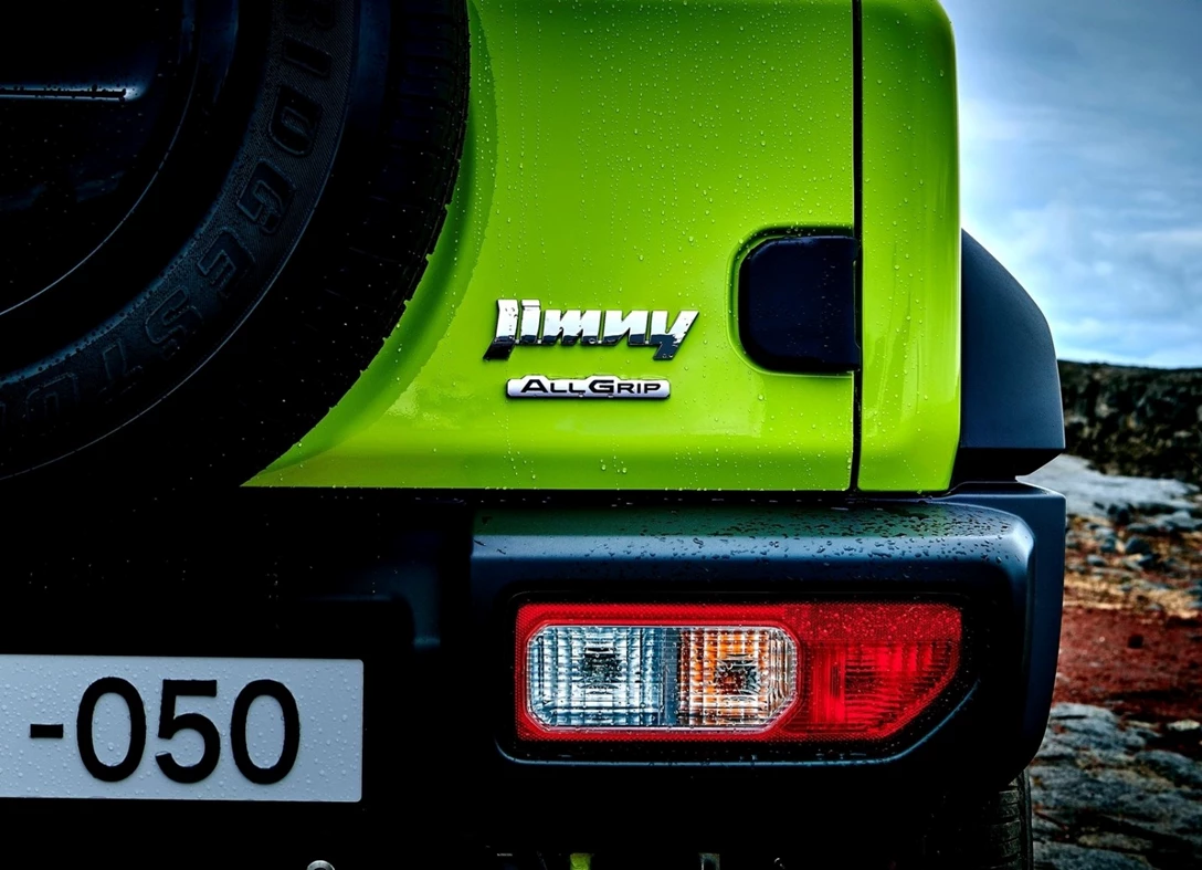 1673281-Suzuki-Jimny-2023-10.jpg