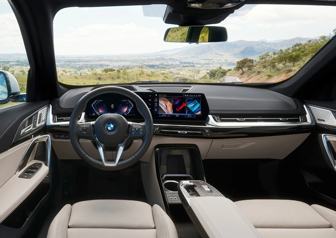 1671474-P90465612_lowRes_the-all-new-bmw-x1-x.jpg