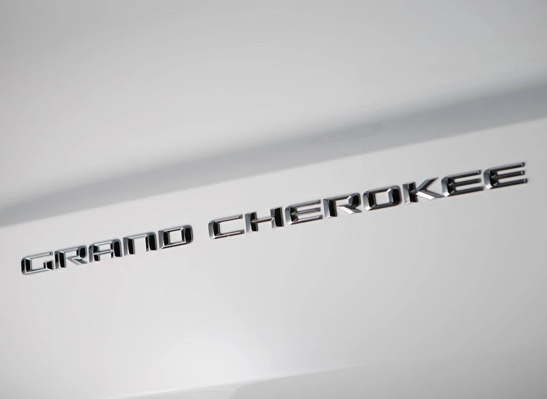 1658613-Jeep-Grand_Cherokee-2015-10.jpg