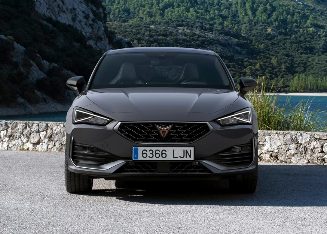 1657115-Seat-Cupra_Leon-2021-1600-18.jpg