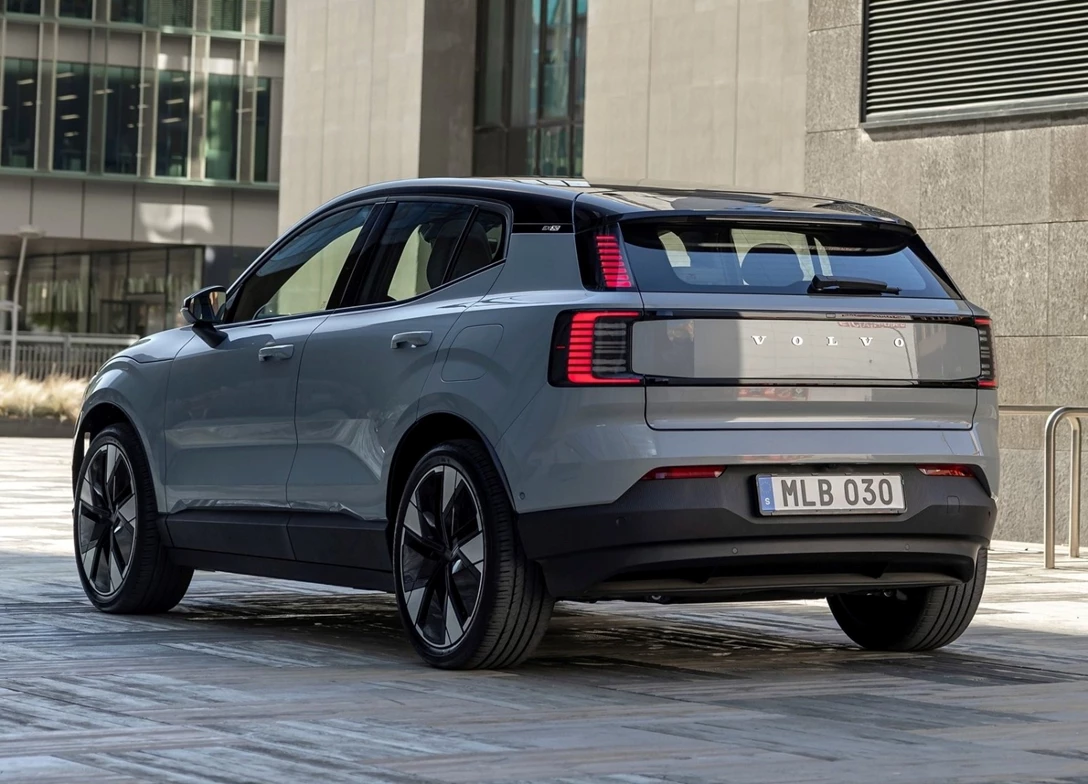 1690879-Volvo-EX30-2024-03.jpg