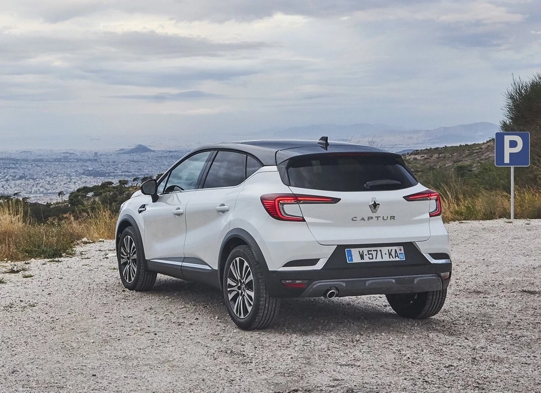 1637366-Renault-Captur-2020-03.jpg