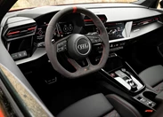 1698196-Audi-RS3-2024-05.jpg