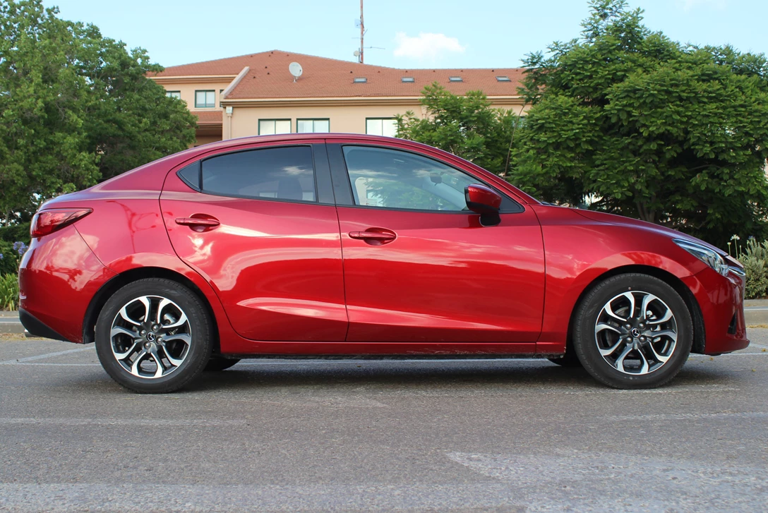 מאזדה 2 דמיו - ישראל