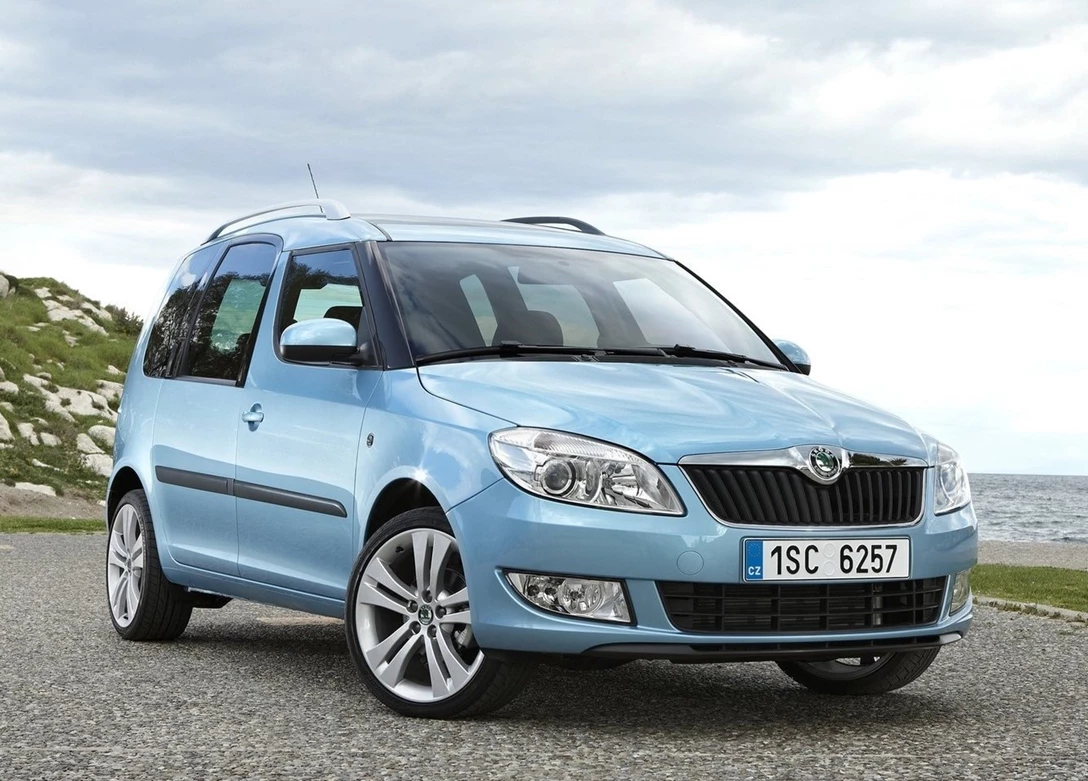 1671489-Skoda-Roomster-2015-01.jpg