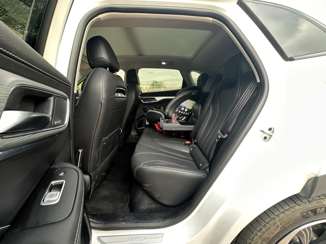 1684854-MG MR - 127-min.jpeg