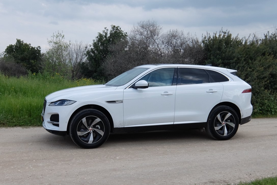 1641943-יגואר F פייס  - 6.jpeg