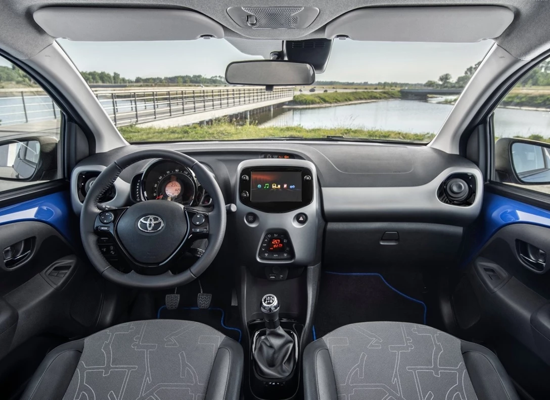 1648186-Toyota-Aygo-2018-06.jpg
