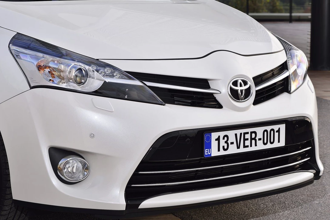 טויוטה ורסו