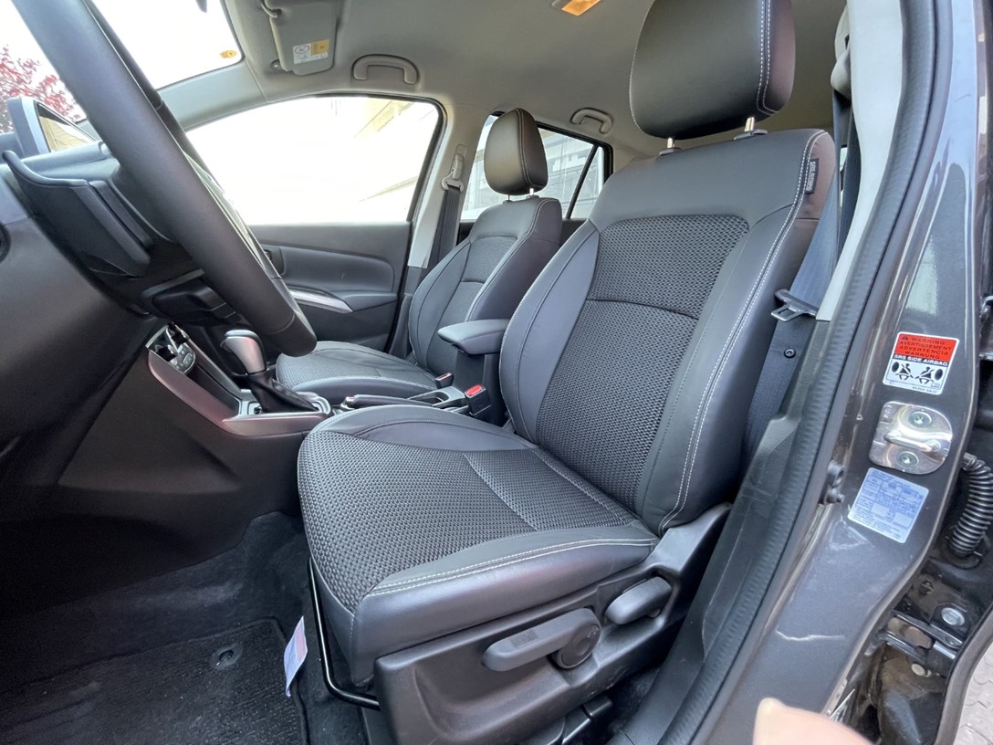 1662581-S CROSS - 4-min.jpeg