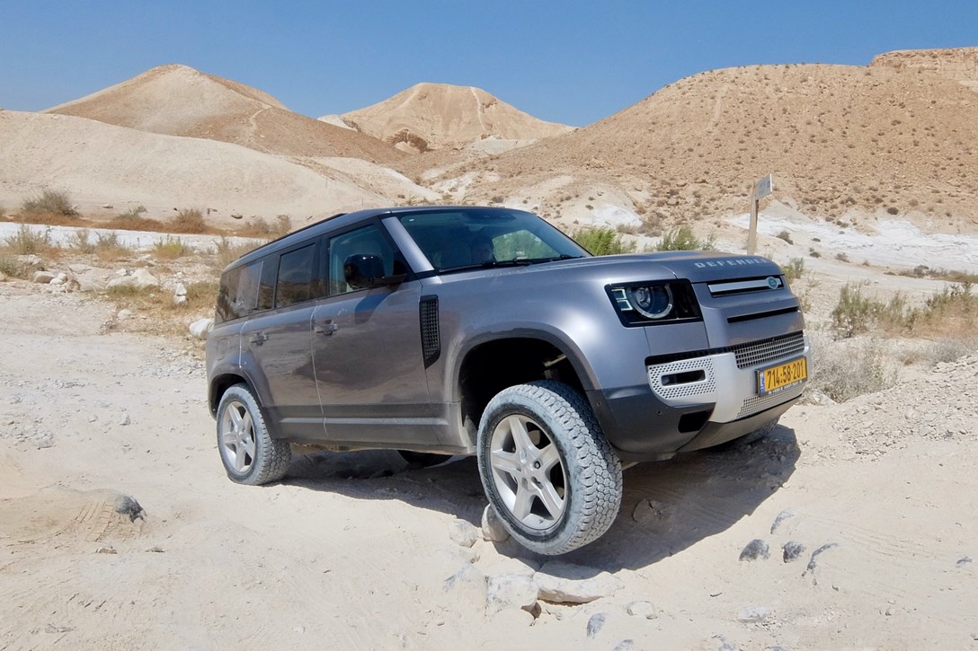 1661570-Land_Rover-Defender_110-2022-04.jpeg