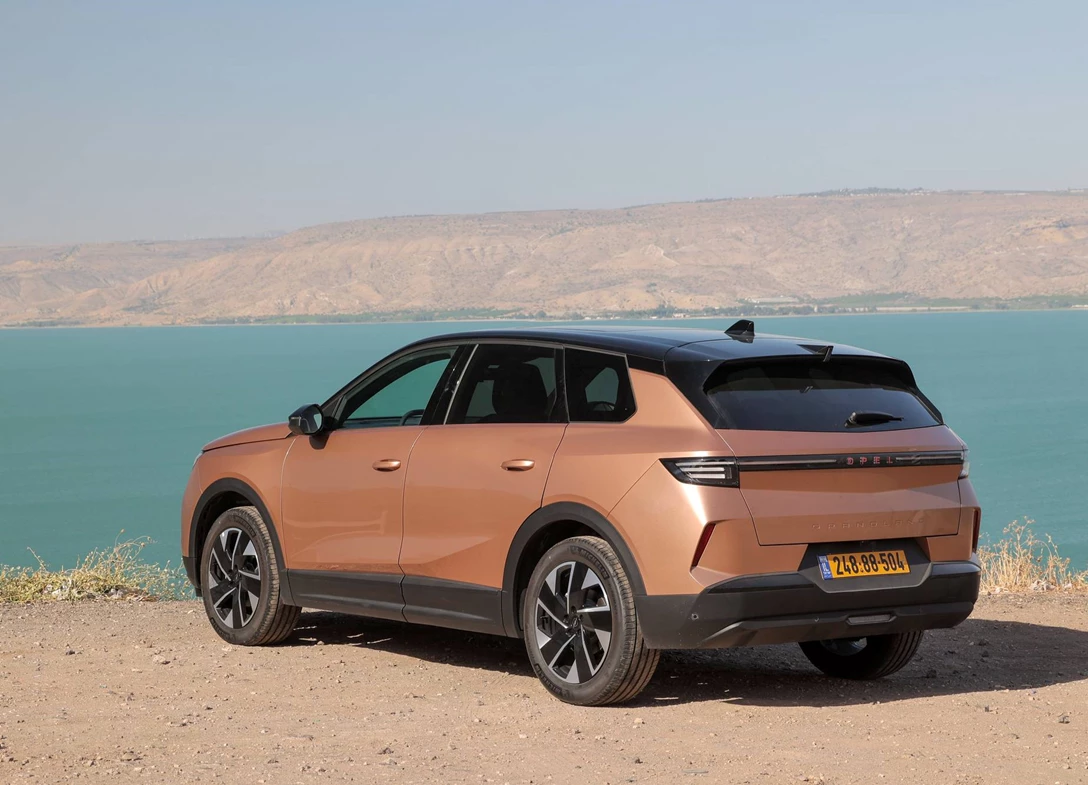 Opel-Grandland-2025-03-RT.jpg