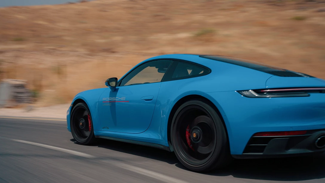 1664824-Porsche 992 GTS.00_42_02_08.Still020-min.jpg