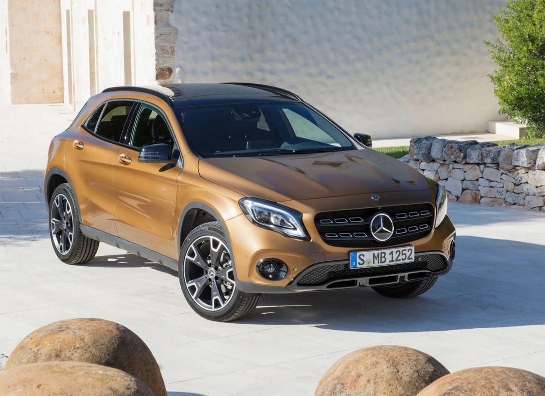 1648767-Mercedes-Benz-GLA-2019-01.jpg
