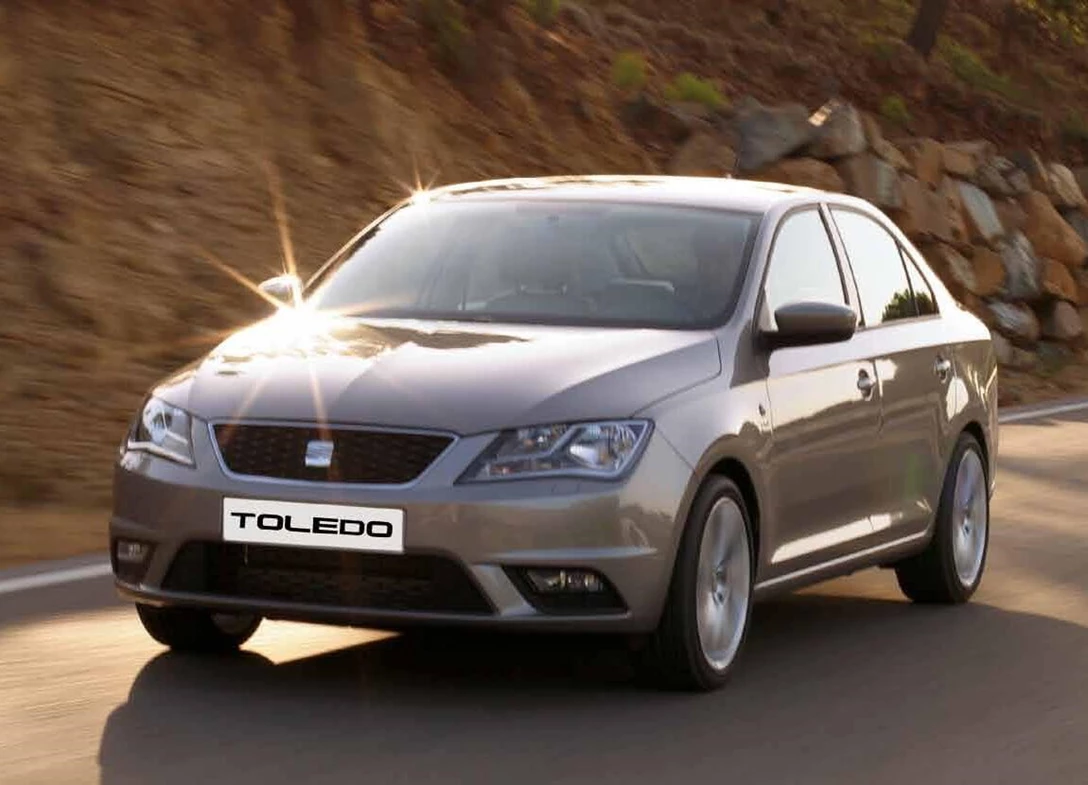 1689734-Seat-Toledo-2015-04.jpg