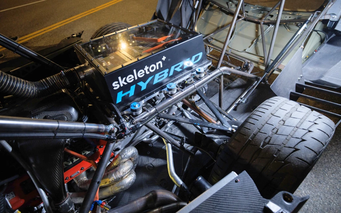 1679009-06 HPD Honda CR-V Hybrid Racer-min.jpg