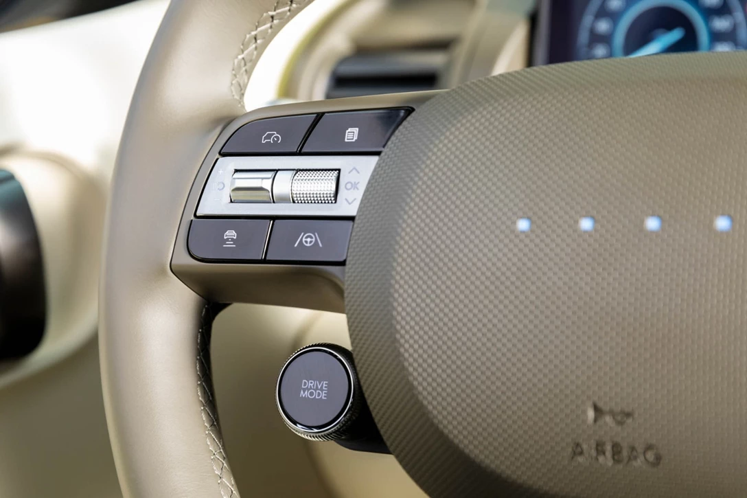 1703763-INSTER Static _19.jpg