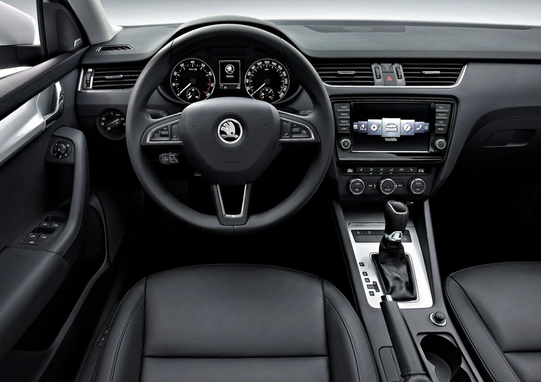 1635388-Skoda_Octavia_2016-07.jpg