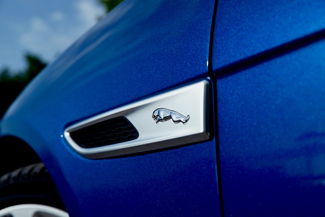 1635487-יגואר XF מתיחת פנים - 1.jpeg