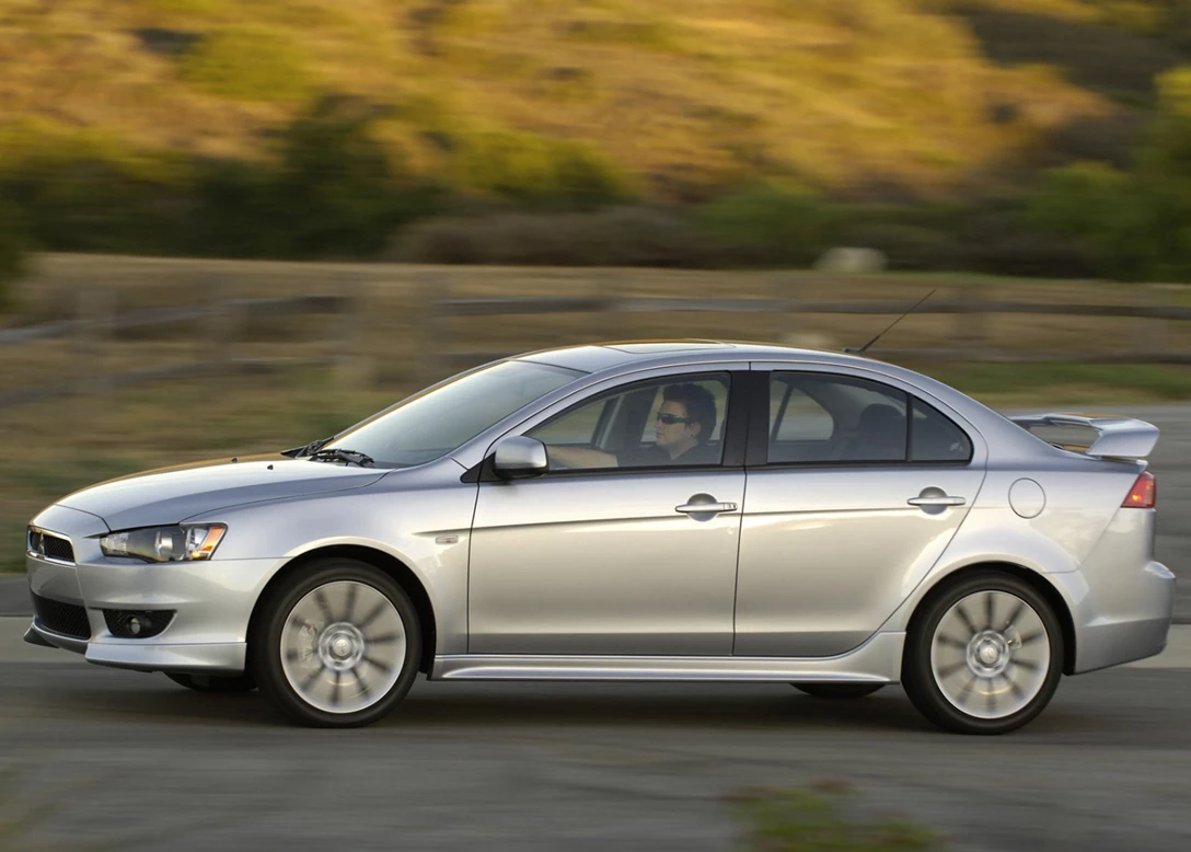 1696243-Mitsubishi-Lancer-2008-1600-08.jpg