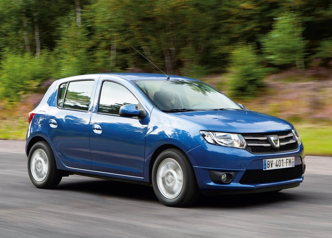1650694-Dacia-Sandero-2016-05.jpg