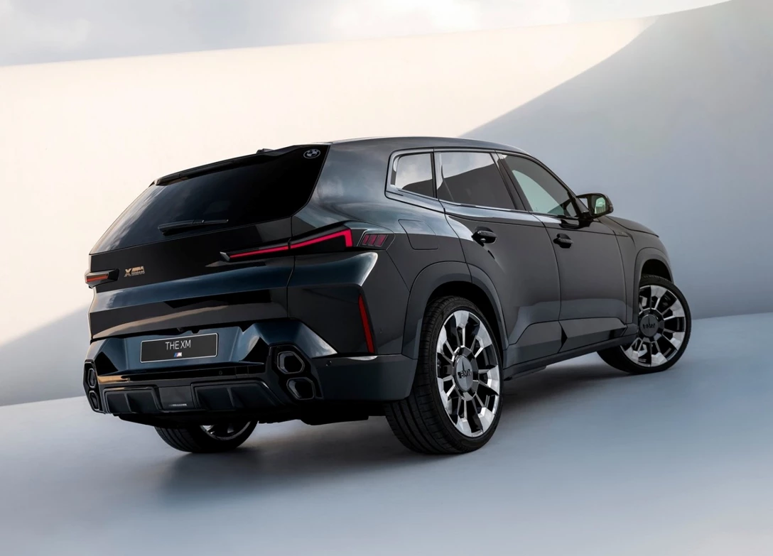 1700631-BMW-XM-2024-02.jpg