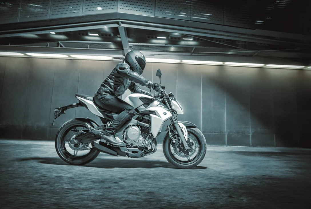 1621820-אופנועי CF MOTO_650NK (5).jpg