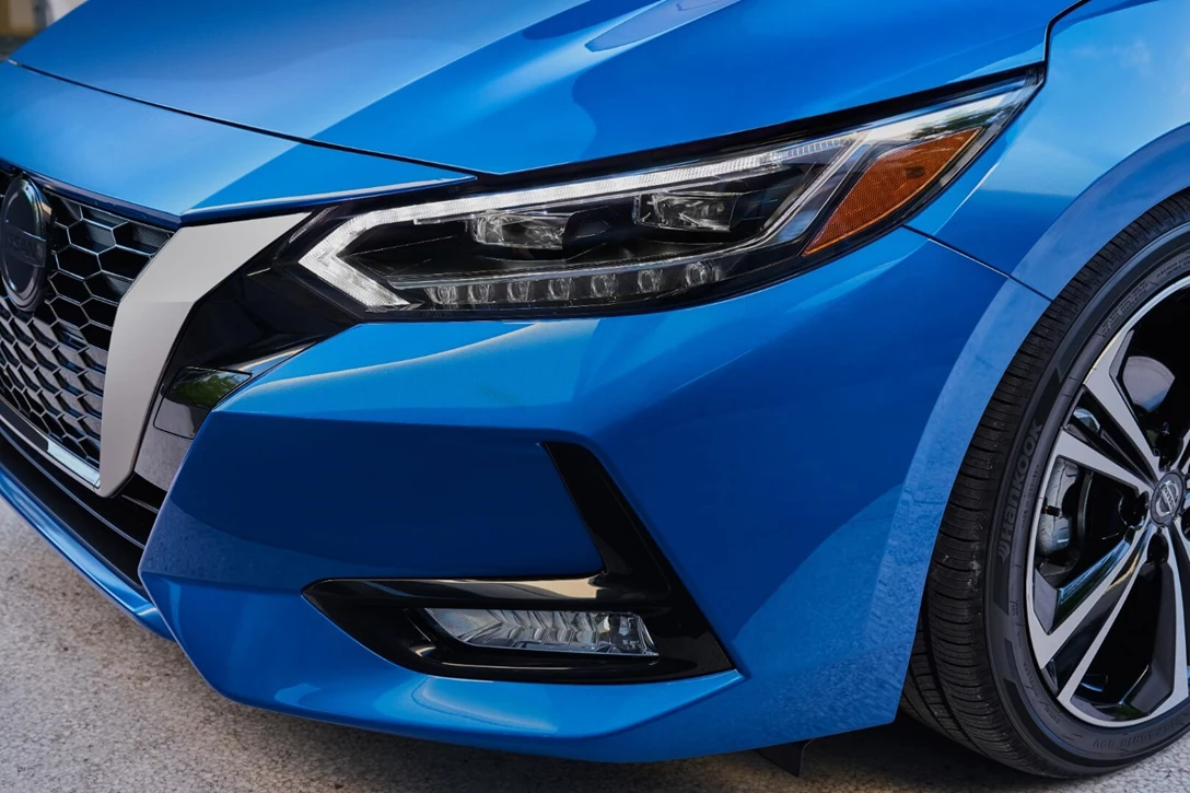 1625835-2019 Nissan Sentra B-35.jpg