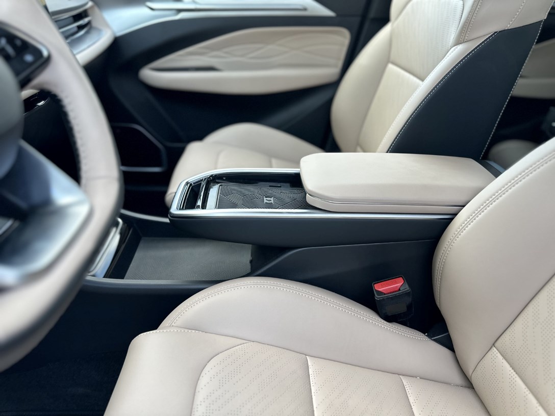 1685218-G G C 480 - 88-min.jpeg