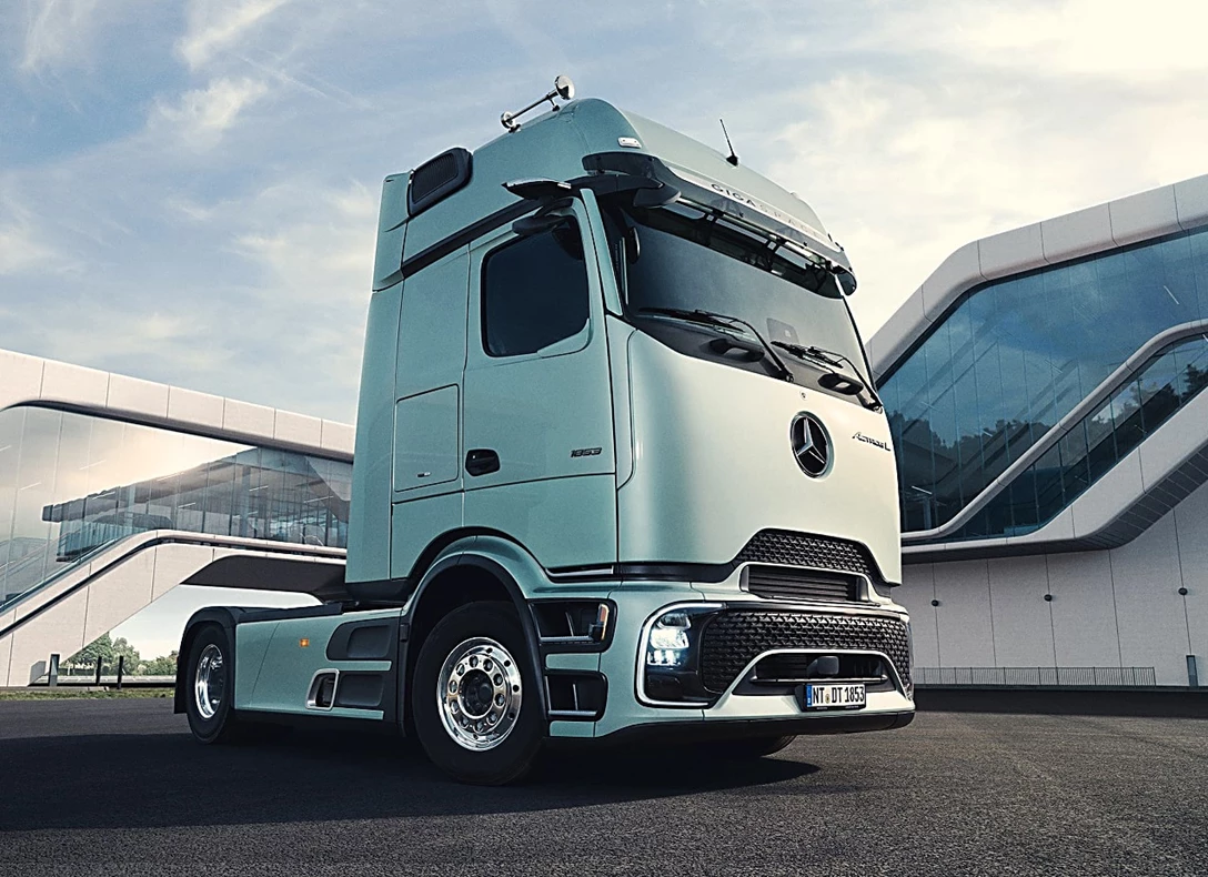 1695587-MERCEDES ACTROS L-min.jpg