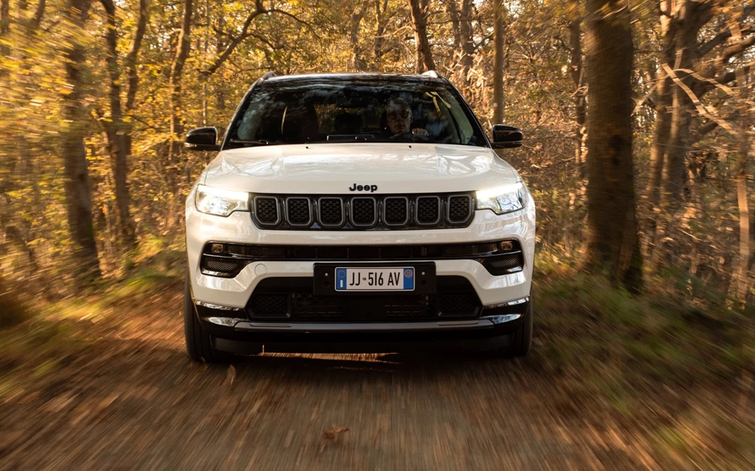 1696961-NewJeepCompassMY24 (3)-min.jpg